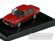 Автоминиатюра модели - BMW M5 E28 red Auto Art 