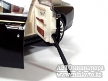 Автоминиатюра модели - Rolls-Royce Phantom VIII Mansory Черно-серый 1:24 CPM junior series
