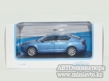 Автоминиатюра модели - Skoda Octavia III, metallic-light blue 2013 Abrex 