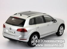 Автоминиатюра модели - Volkswagen Touareg 2010 silver Kyosho