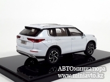 Автоминиатюра модели - Mitsubishi  Outlander 2023 White 1:43 China Promo Models