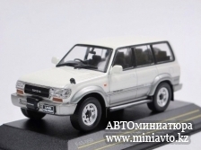 Автоминиатюра модели - Toyota Land Cruiser LC80 Series 1992 White First 43 Models