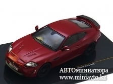 Автоминиатюра модели - Jaguar XKR-S Coupe 2010 redmetallic Ixo