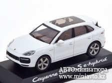 Автоминиатюра модели - Porsche Cayenne Turbo S E-Hybrid 2019 whitemetallic Minichamps
