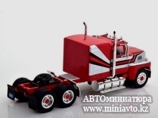 Автоминиатюра модели - FORD LTL 9000 1978 Red / Decorated IXO