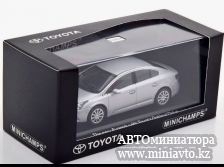 Автоминиатюра модели - Toyota Avensis silver Minichamps