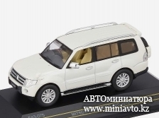 Автоминиатюра модели - Mitsubishi Pajero 4WD (WHITE PEARL MET) 2010 RHD First 43 Models