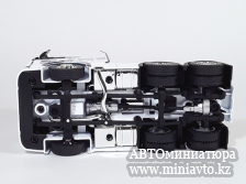 Автоминиатюра модели - Scania S770 6x4 White с п/п контейнер MAERSK 1:50 CPM