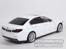 Автоминиатюра модели - BMW 530li VII G30/G31 Facelift 2022 White 1:18 CPM junior series