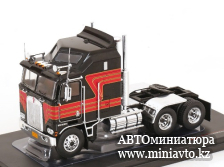 Автоминиатюра модели - Kenworth K100 Aerodyne 1976 black/red 1:43 Ixo trucks
