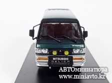 Автоминиатюра модели - Mitsubishi Delica Star Wagon III рестайл 2 1997-1999 green/silver 1:43 Sunyork Model