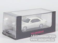 Автоминиатюра модели - Mercedes-Benz E55 AMG W210 White 1:64 Shadow