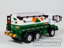 Автоминиатюра модели - Nissan Diesel UD  OIL Tnker 1:50 CPM junior series