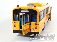Автоминиатюра модели - YuTong SCHOOL BUS ZK6109DX Yellow 1:42 China Promo Models