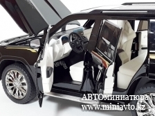 Автоминиатюра модели - Toyota LAND CRUISER 300  Black 1:18 CPM junior series