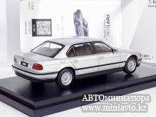 Автоминиатюра модели - BMW 750il 7 Series E38 silver 1:64 Almost Real