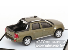 Автоминиатюра модели - Renault Duster Oroch 2015 darkgreen-metallic  1:43 Norev