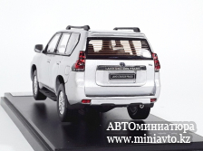 Автоминиатюра модели - TOYOTA Land Cruiser Prado 2018 Silver 1:43 Vitesse