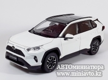 Автоминиатюра модели - Toyota NEW RAV4  2020 White 1:18 China Promo Models
