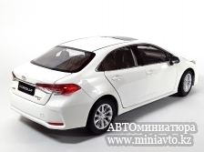 Автоминиатюра модели - Toyota Corolla 2019 White 1:18 China Promo Models