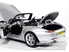 Автоминиатюра модели - BMW Z8  silver 1:18 Kyosho