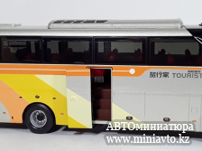 Автоминиатюра модели - Higer Tourist KLQ6127BAE61 1:42 China Promo Models
