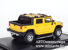 Автоминиатюра модели - Hummer H2 SUT Yellow 1:64 LuLu Model