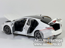 Автоминиатюра модели - Toyota CAMRY White 2023 1:18 CPM junior series