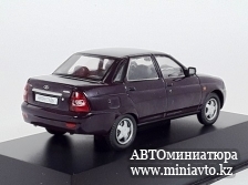 Автоминиатюра модели - Lada Priora, вишнёвая Автолегенды. Новая эпоха De Agostini