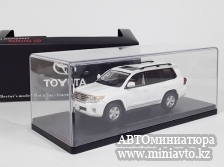 Автоминиатюра модели - Toyota Land Cruiser 200  White China Promo Models 1:43