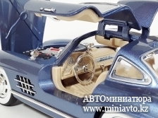 Автоминиатюра модели - Mercedes Benz 300SL синий металлик  1:24 CPM junior series