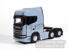 Автоминиатюра модели - Scania S770 6x4 Grey с п/п бортовой 1:50 CPM