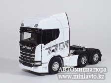 Автоминиатюра модели - Scania S770 6x4 White с п/п контейнер MAERSK 1:50 CPM
