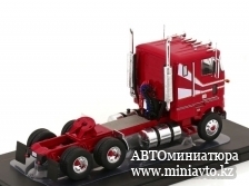 Автоминиатюра модели - Ford CL 9000 towing vehicle 1976 red/white 1:43 Ixo