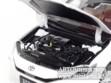 Автоминиатюра модели - Toyota CAMRY XV80 white 1:18 China Promo Models