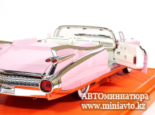 Автоминиатюра модели - Cadillac Eldorado Biarritz 1959 Pink 1:24 CPM junior series