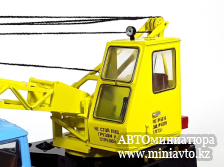 Автоминиатюра модели - Автокран АК-75В (на шасси ЗИЛ-130) голубая кабина/жёлтый 1:43 SSM