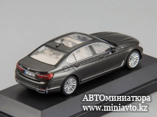 Автоминиатюра модели - BMW 7 Series 750Li G12 jatoba 1:43 Paragon Models