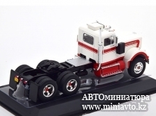 Автоминиатюра модели - Western Star 4864 towing vehicle 1970 white/red Ixo trucks 