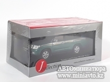 Автоминиатюра модели - Toyota Land Cruiser 200 VXR V8 2010 GREEN  1:43 J-Collection 