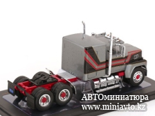 Автоминиатюра модели - Ford LTL 9000 1978 greymetallic/black/red 1:43 Ixo trucks