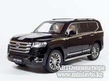 Автоминиатюра модели - Toyota LAND CRUISER 300  Black 1:18 CPM junior series