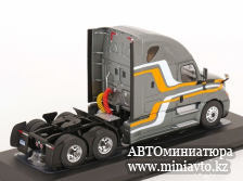 Автоминиатюра модели - Freightliner Cascadia towing vehicle 2018 1:43 Ixo