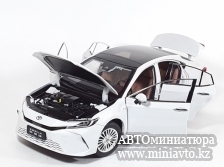 Автоминиатюра модели - Toyota CAMRY XV80 white 1:18 China Promo Models