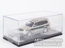 Автоминиатюра модели - Mitsubishi Pajero V97 gold/green 1:64 Shadow Pro