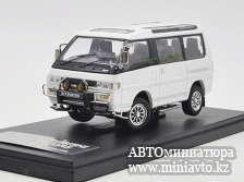 Автоминиатюра модели - Mitsubishi Delica Star Wagon 4WD III white 1:43 Sunyork Model
