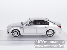 Автоминиатюра модели - BMW E60 M5 silver  1:64 King Model
