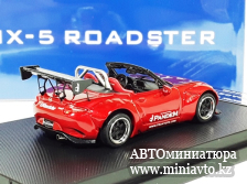 Автоминиатюра модели - Mazda MX-5 Roadster Red 1:64 Street Weapon