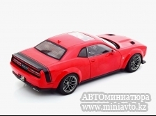 Автоминиатюра модели - Dodge Challenger R/T Scat Pack Widebody 2020 red 1:18 Solido 