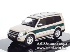 Автоминиатюра модели - Mitsubishi Pajero V97 gold/green 1:64 Shadow Pro